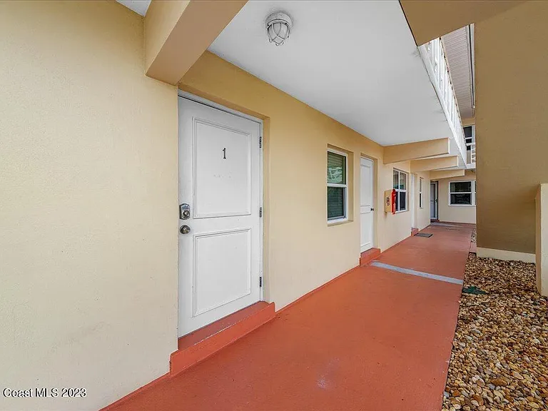 7801 Ridgewood Ave #1 — Photo 5
