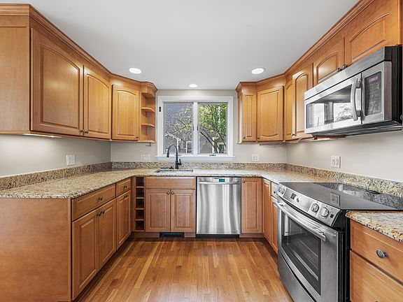 5th image of 48 Crosby St