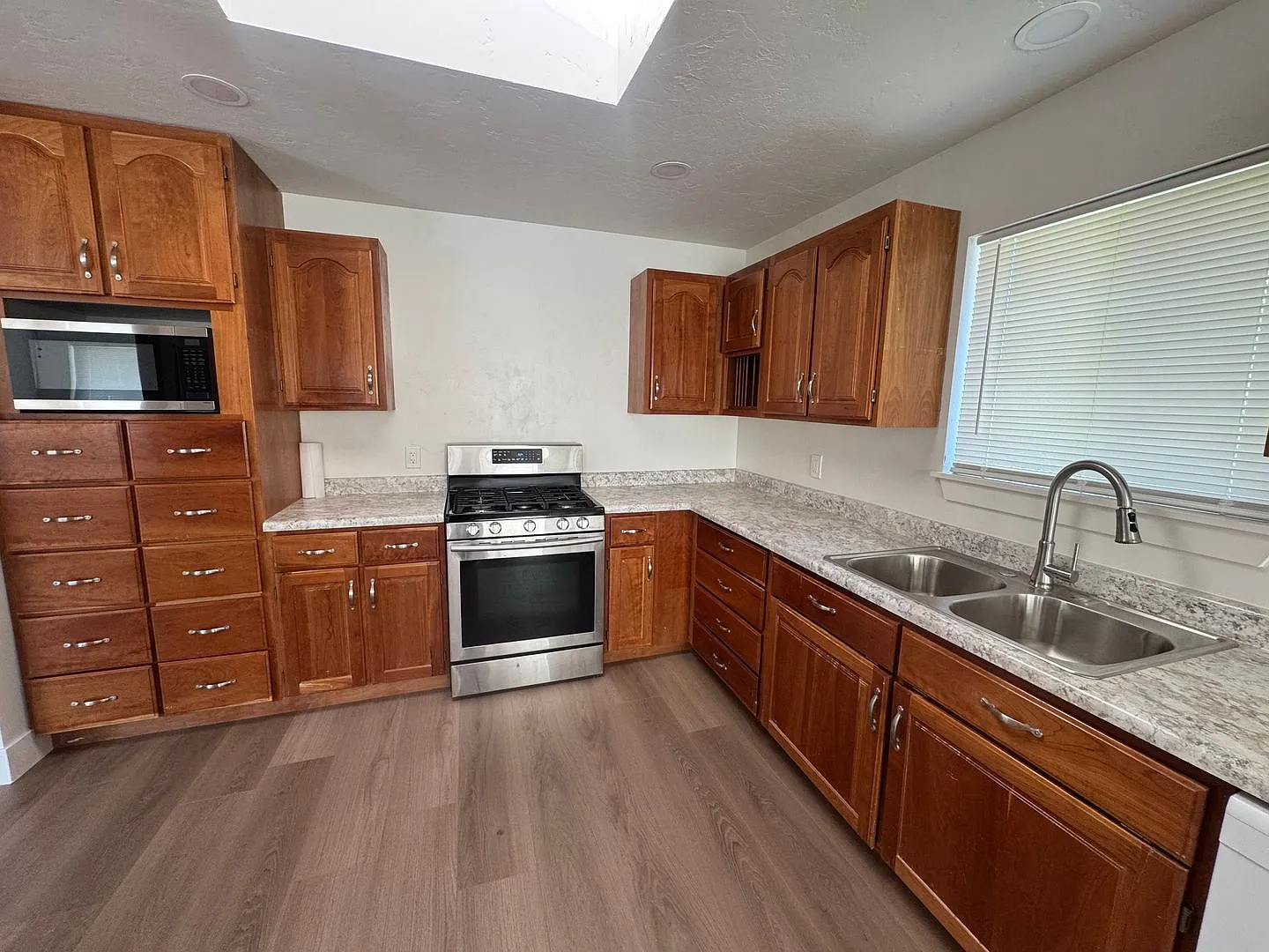 Beautiful home for rent in Pleasant Grove — Photo 3