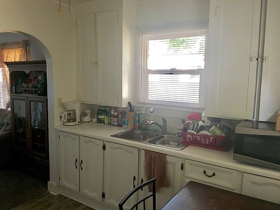 4th image of 1013 W Jefferson St