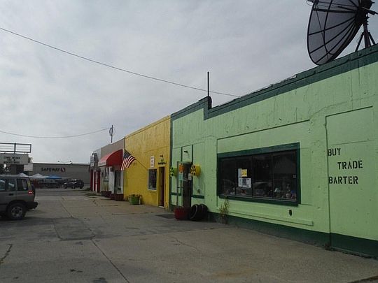 5th image of 513 N Park St