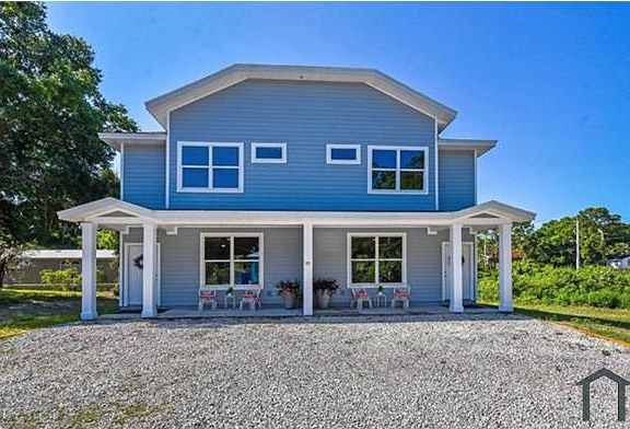 2nd image of 641 Cathedral Pl #A