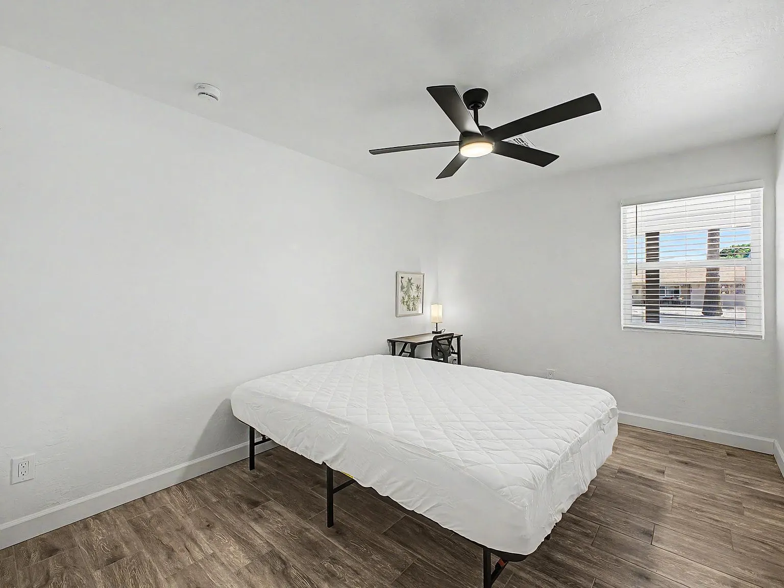 4 bed, 5.0 bath, 2800 sqft, $905 — Photo 3