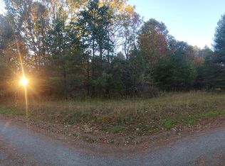 Hidden Ridge Rd, Hillsville, VA 24343