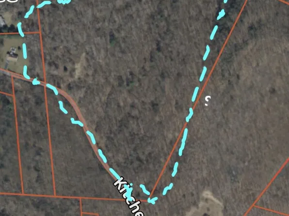 Apple Tree Rd, Pittston, PA 18643