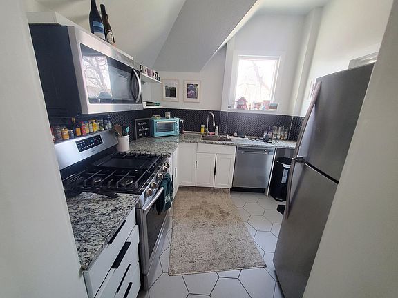 5th image of 1259 N Clarkson St #4