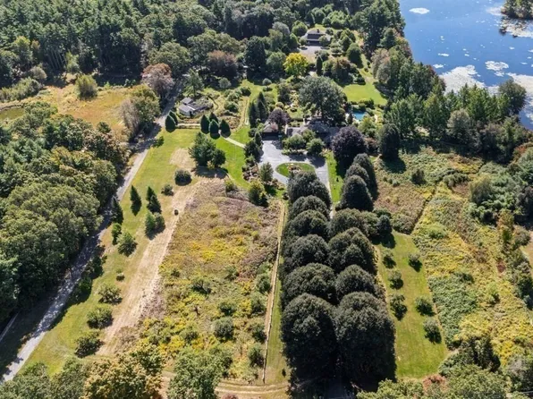 50 SW Main St, Douglas, MA 01516
