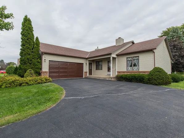 805 S Park Ave, Mendota, IL 61342