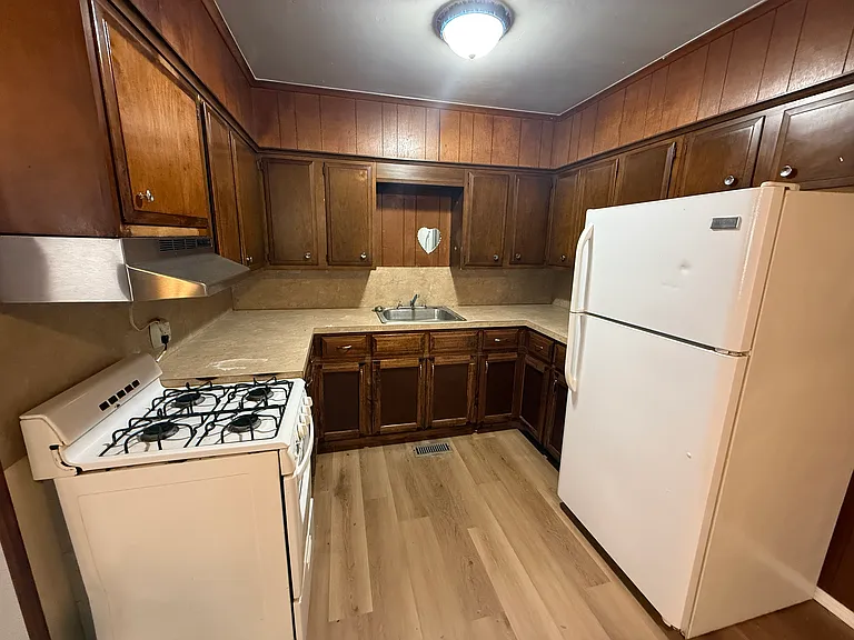 301 S Teehee Dr #1 — Photo 11