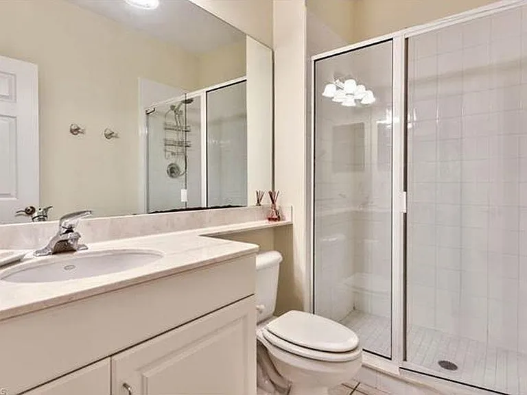 2nd Bathroom
