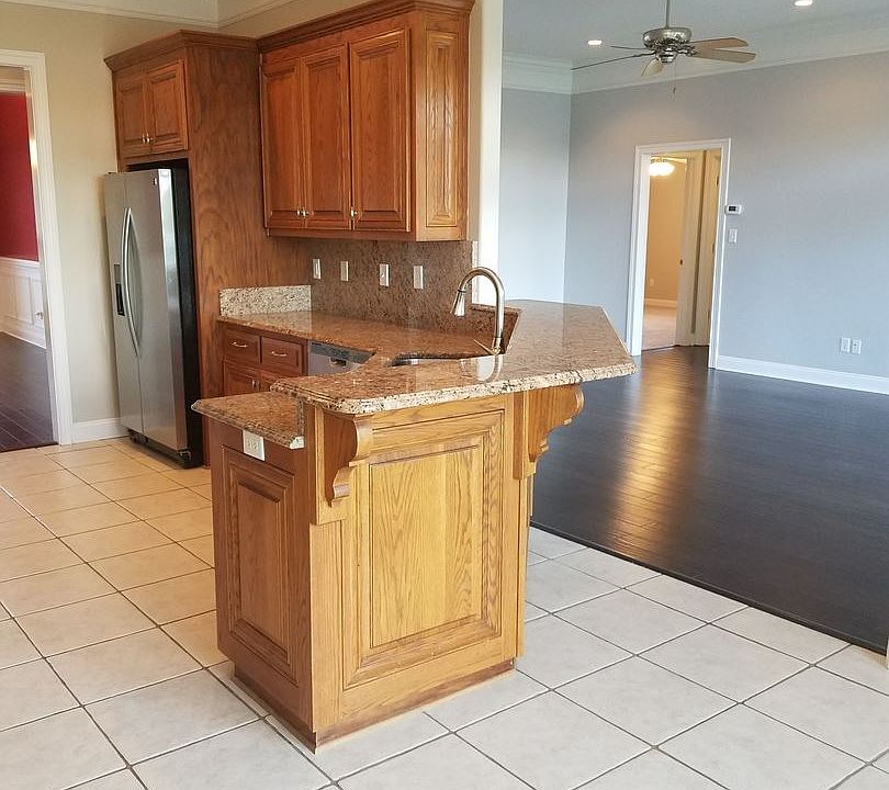 1st image of 3814 Thoreau Dr
