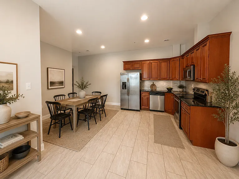 910 Cherry Street — Photo 7