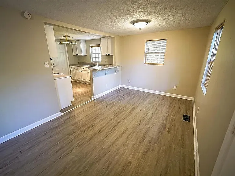 4708 Center Dr — Photo 5