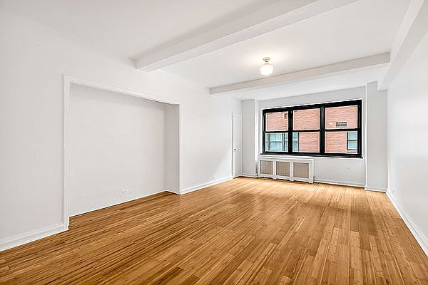 1st image of 310 E 44th St APT 519