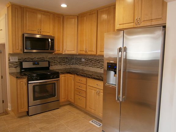5th image of 12804 S Justine St