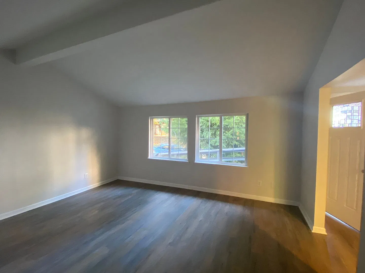 West Seattle Home Steps from Lowman Beach and Lincoln Park — Photo 3