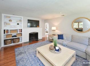 55 Sherwood Dr, Ramsey, NJ 07446