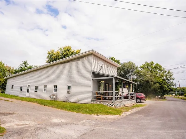 60 Harpending Ave, Dundee, NY 14837