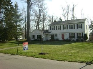 85 Rollingwood St, Williamsville, NY 14221