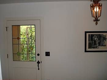 5th image of 1048 1/2 N Harper Ave