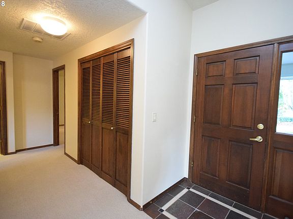 2nd image of 805 NE 159th Ct
