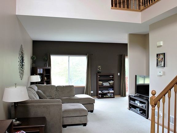 2nd image of 2258 Stoughton Dr