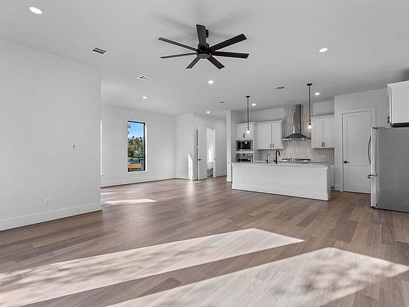 3rd image of 316 Terra Reserve Pl