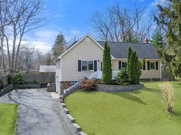 (undisclosed Address), Sound Beach, NY 11789