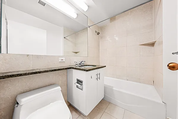 Rented by REAL New York | media 12
