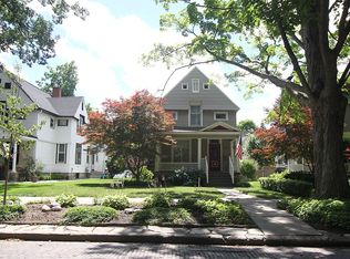 513 6th St, Traverse City, MI