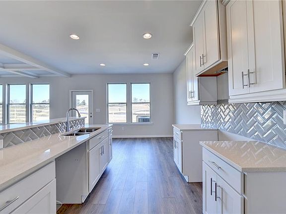 3rd image of 2970 Cottage Ln