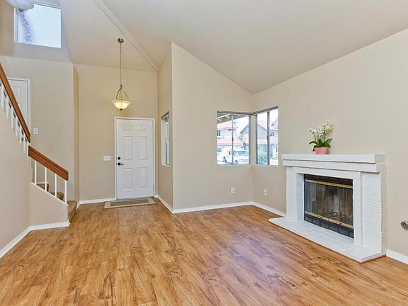 Gas fireplace