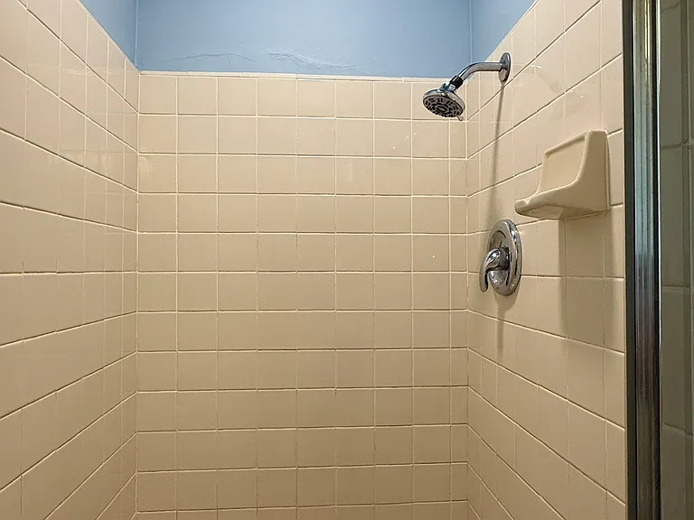 BATHROOM #1