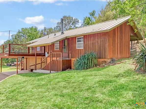 1300 Keller Ln, Seguin, TX 78155