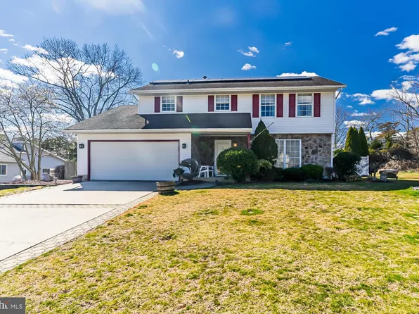 15 Hollybrook Dr, Little Egg Harbor, NJ 08087