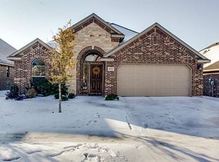 4012 Hollow Lake Rd, Roanoke, TX 76262