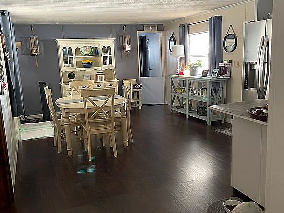 2nd image of 206 Caloosa Lake Cir N