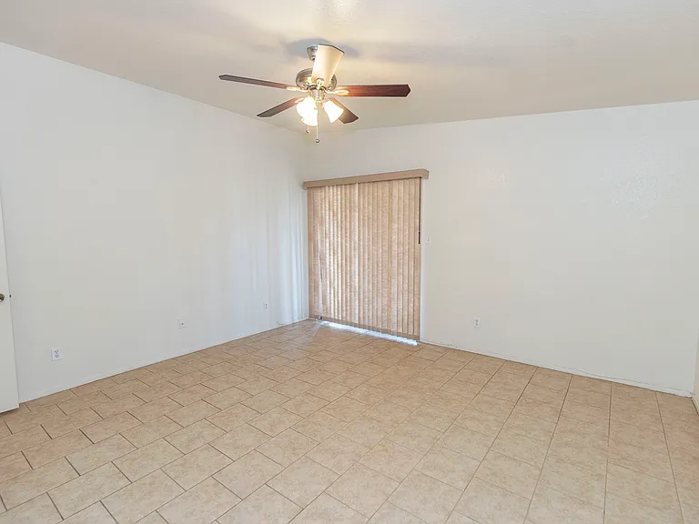 3030 Hillrise Dr — Photo 9