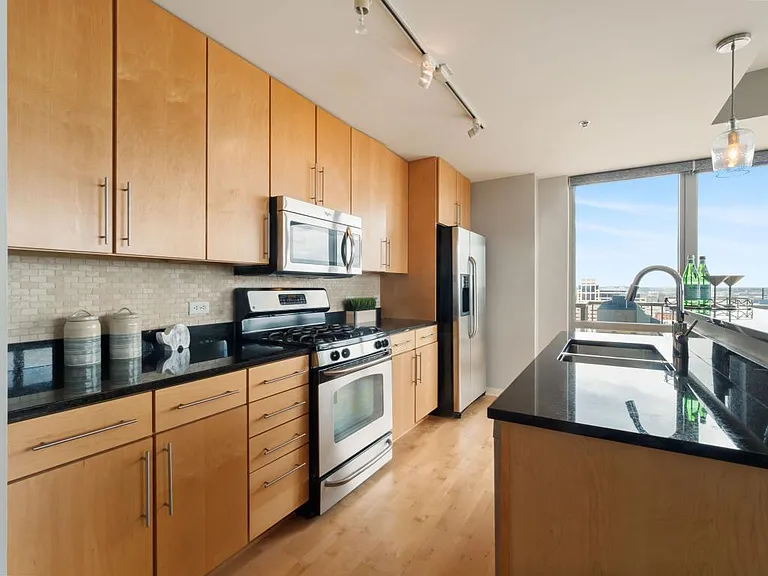 929 Portland Ave #2405 — Photo 10
