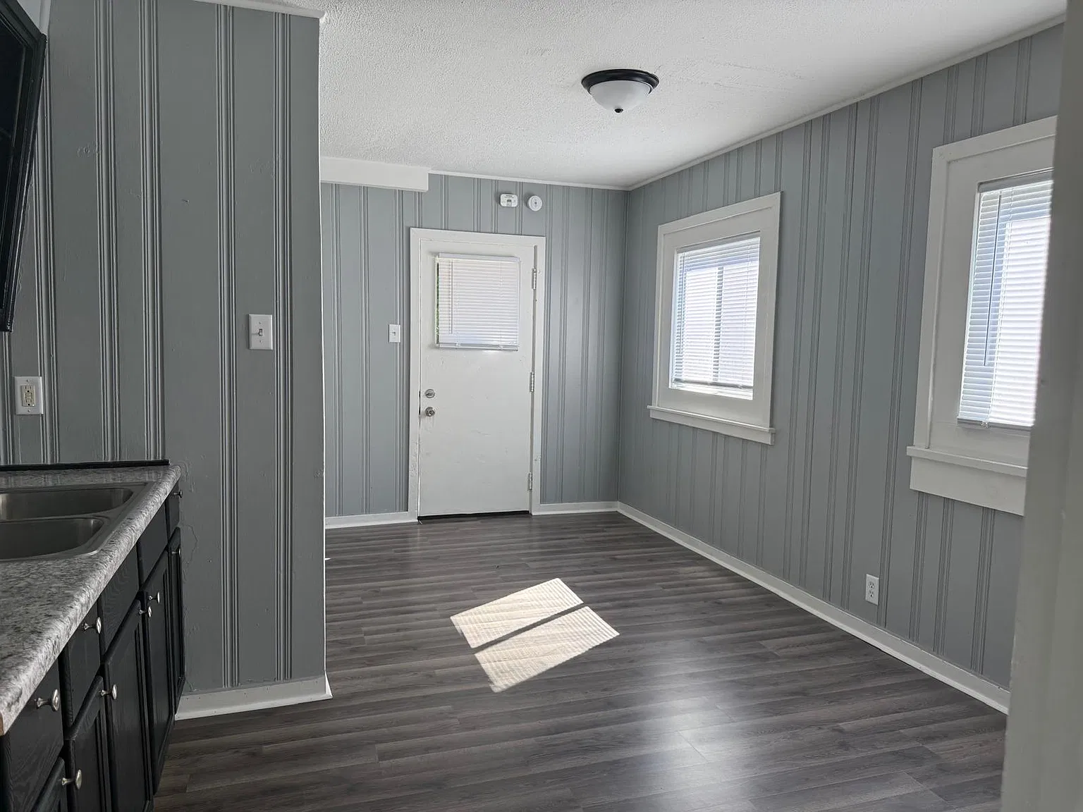 2 bed, 1376 sqft, $1,200 — Photo 4