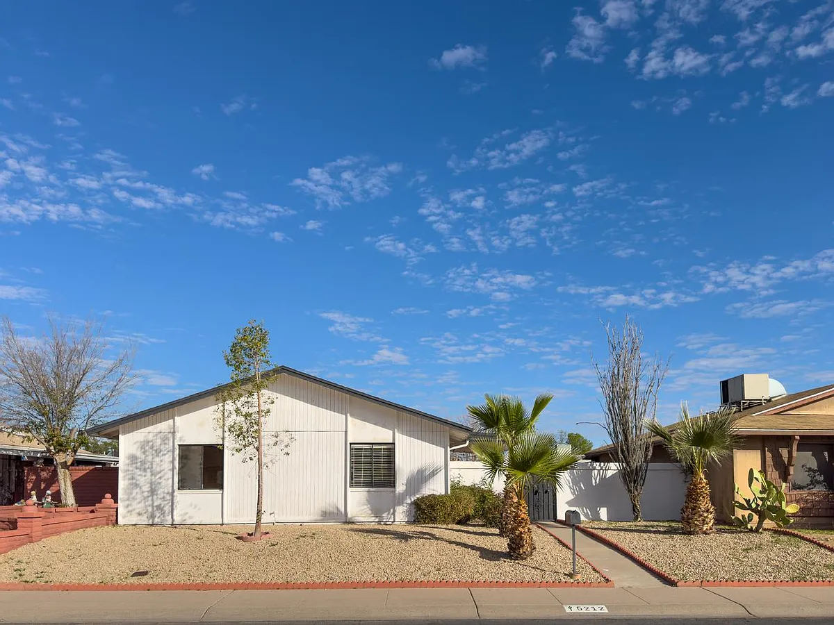 Building Photo - 5212 W Mauna Loa Ln