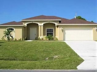 381 SW Ridgecrest Dr, Port Saint Lucie, FL 34953