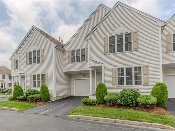 153 Cheshire Dr, Cranston, RI 02921