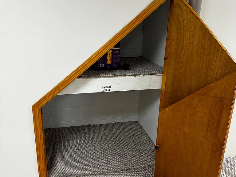 881 Linden Ave — Photo 29