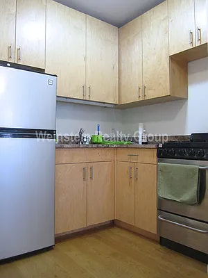 Rented by Weinstein Realty Group | media 5