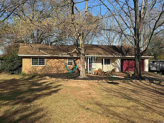 3rd image of 155 N Valley Rd