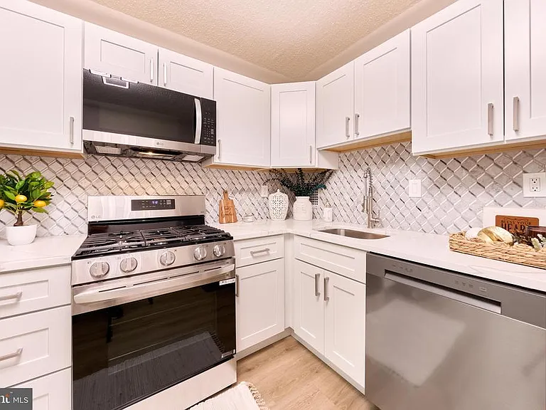 3705 S George Mason Dr #1718S — Photo 4