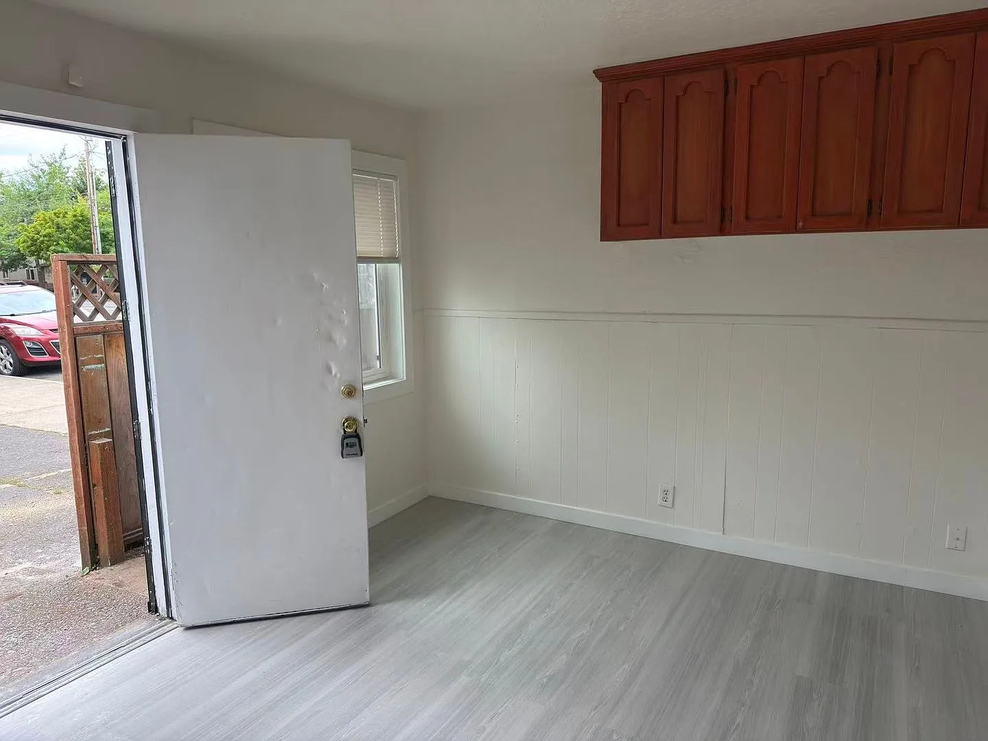 One level Duplex for Rent — Photo 3