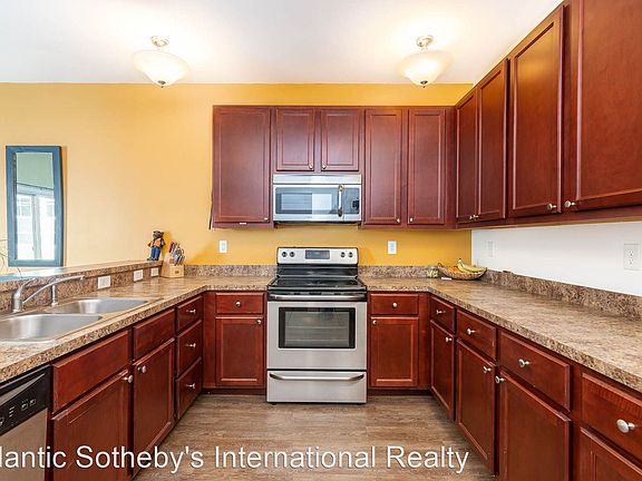 2nd image of 2404 Leytonstone Dr
