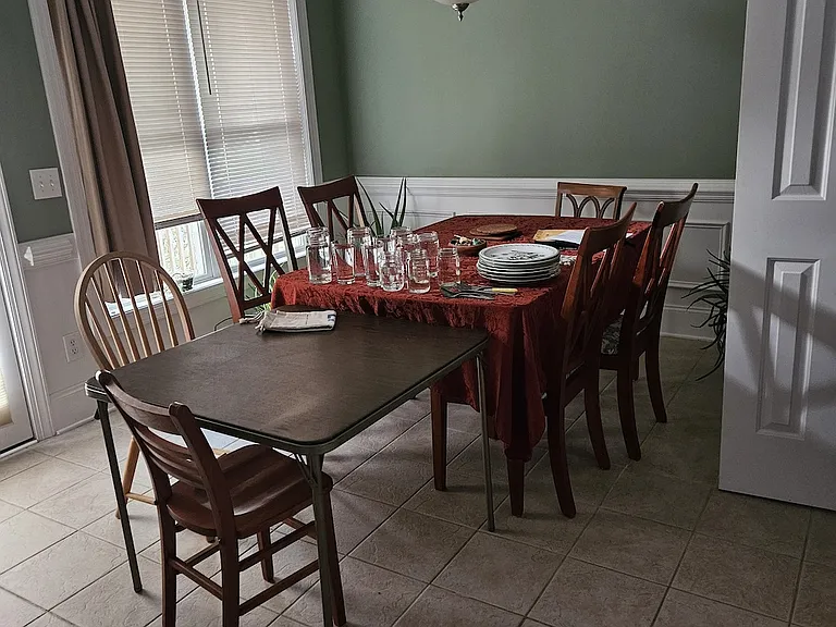 115 Windermere Dr — Photo 5